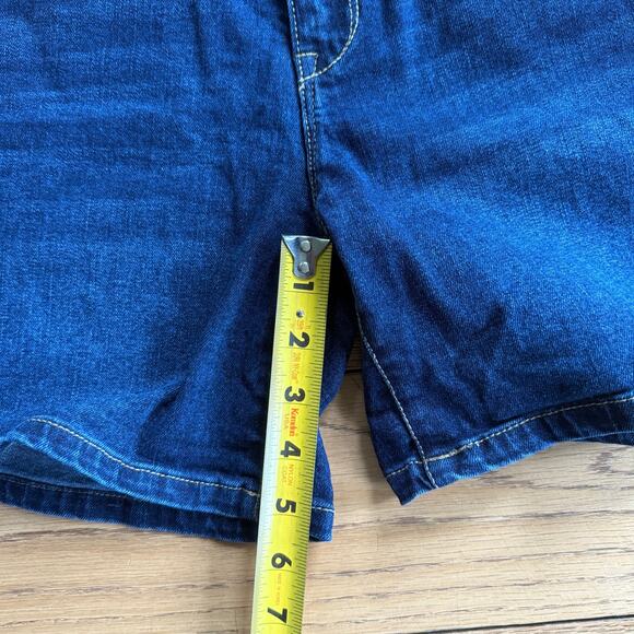 Nanette Lepore Mid Rise Denim Boy Short SZ 2 5 inch inseam Dark Stretch Classic - Picture 6 of 6